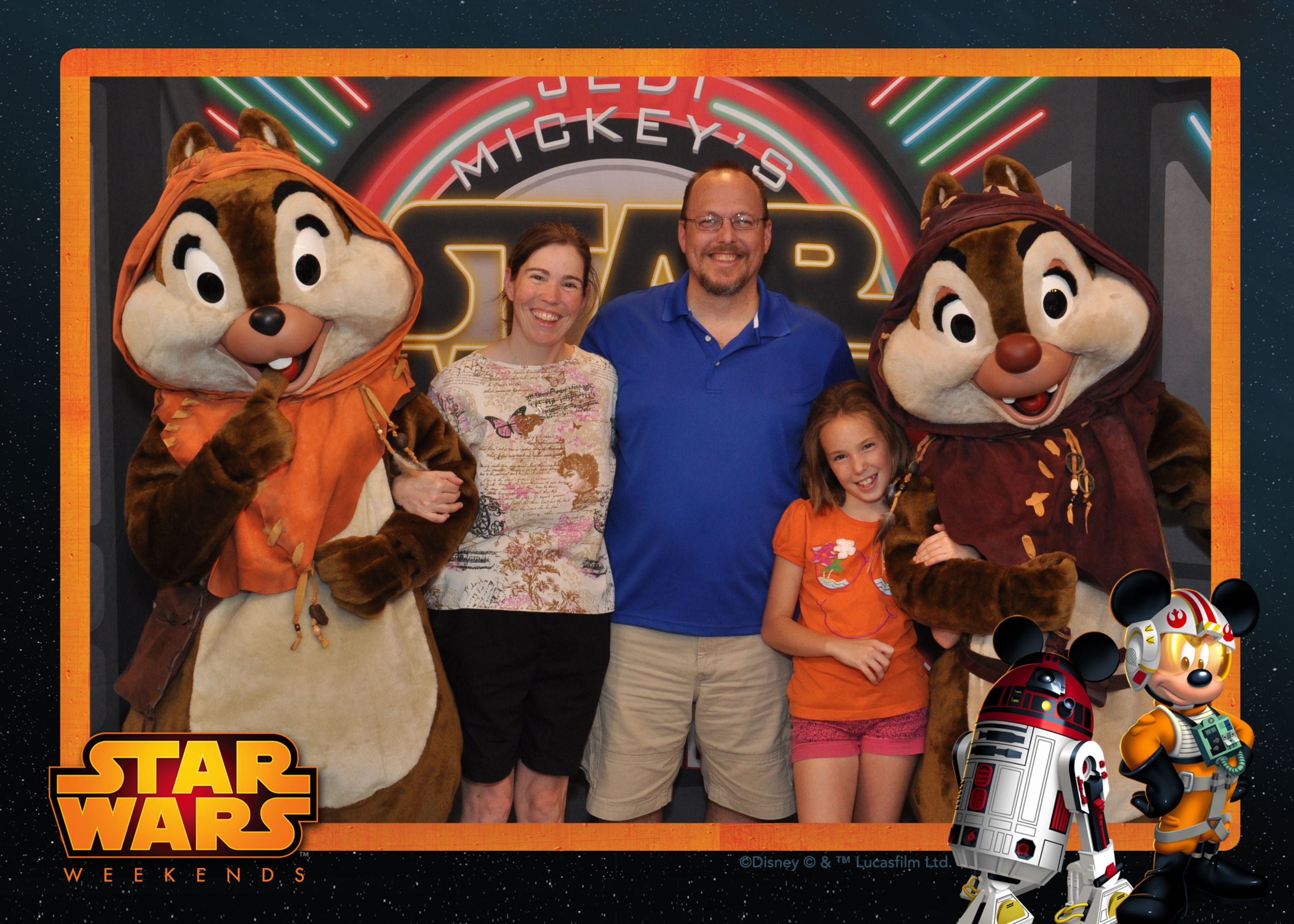 Ewok Chip n Dale at Jedi Mickey's Star Wars character dinner